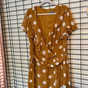 Yellow Polka dot dress, 22w